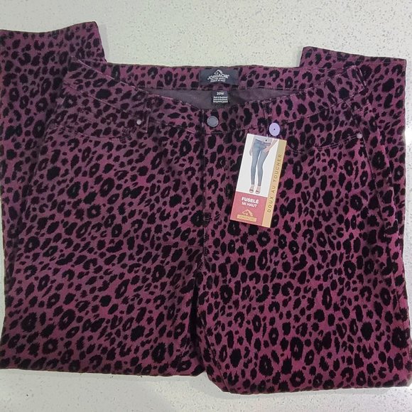Jordache Skinny Mid rise Leopard Jeans - Picture 2 of 5